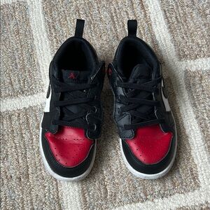 Toddler Jordan 1’s size 10c